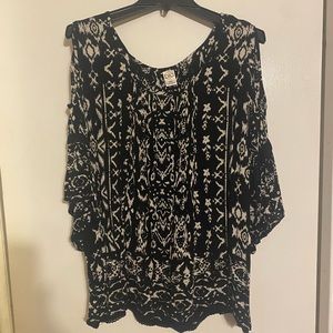 Bila XXL Black and White Blouse